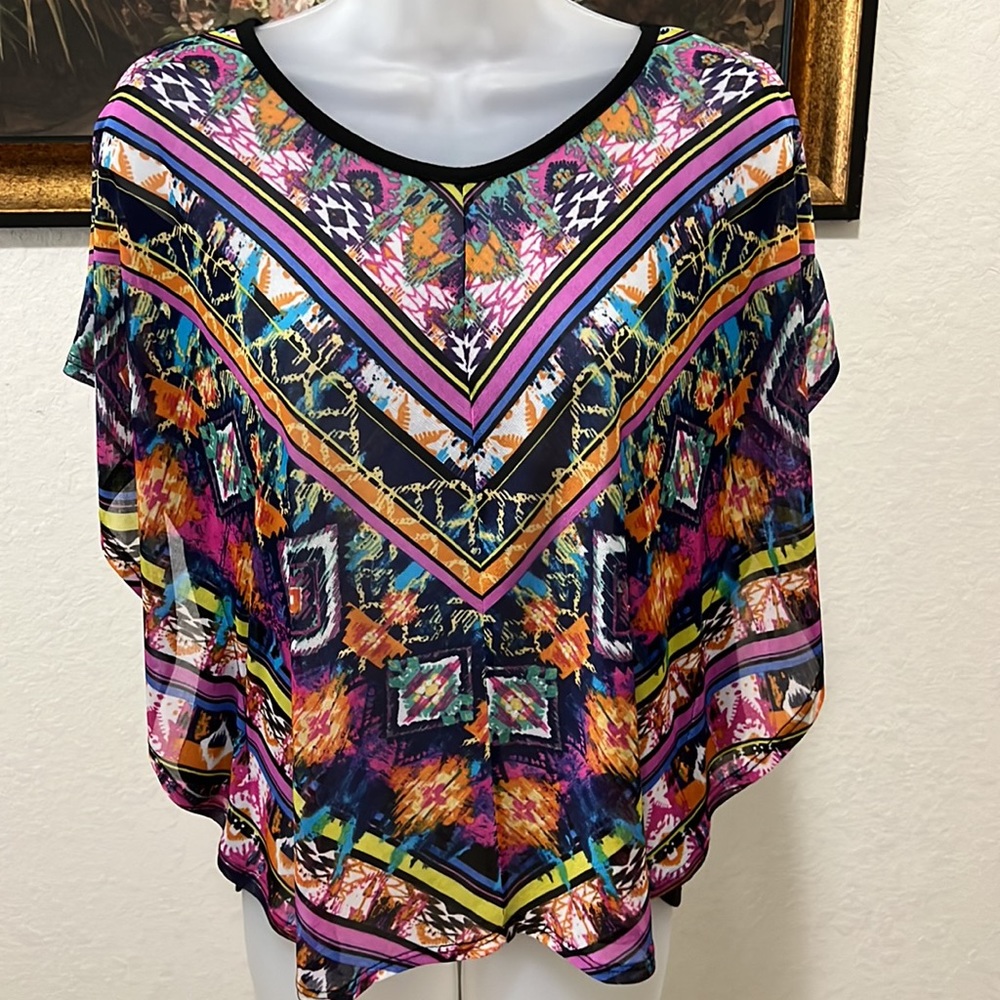 Daytrip Cute and Colorful Top - Size L